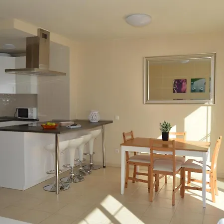 Ana Apartment *
